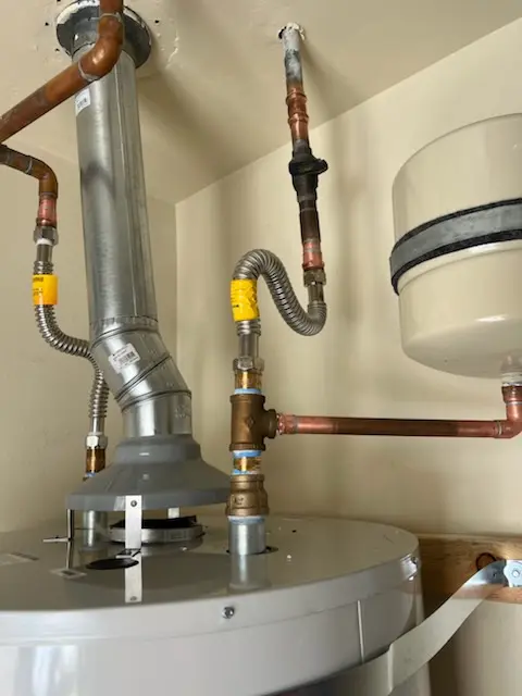 Water heater installation and plumbing repair in Raisin